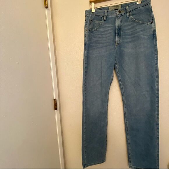 Wrangler mens Authentics Classic Regular Fit Straight Leg Jeans ZM100SF 32X36 - Picture 2 of 9
